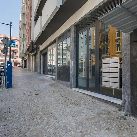 Bairrus - Duque * Lisboa