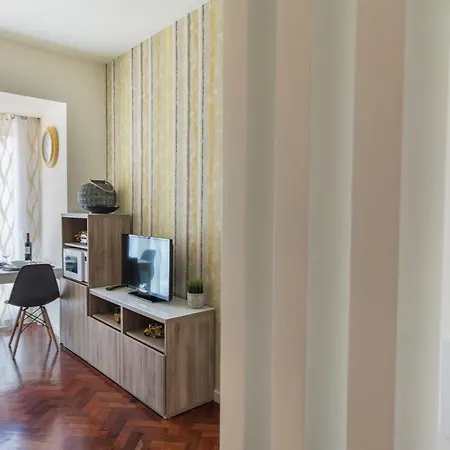 Bairrus - Duque * ליסבון